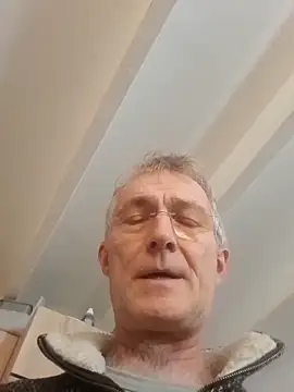 Snapshot of 60philippe chatting on 01-27-25, 05:58 60philippe online show from 01-27-25, 05:58