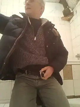 Snapshot of 60philippe chatting on 02-14-25, 02:54 60philippe online show from 02-14-25, 02:54