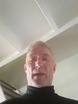 Snapshot of 60philippe chatting on 02-27-25, 12:34 60philippe online show from 02-27-25, 12:34