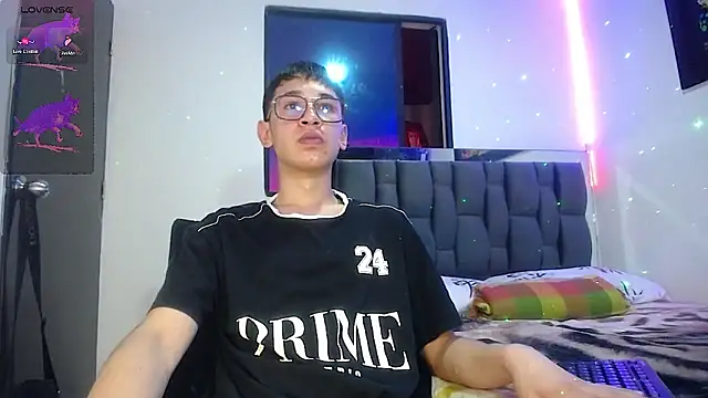 Mr daren  online show from 02-18-25, 04:59