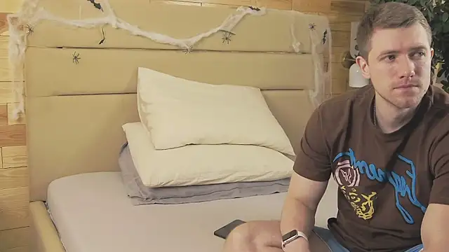 EthanPinkman online show from 10-30-25, 04:14