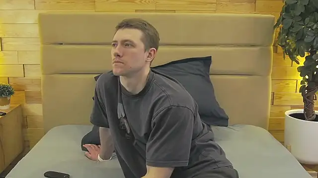 EthanPinkman online show from 04-05-26, 04:09