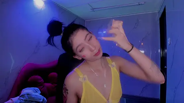 LilithCooperr  online show from 04-10-26, 03:34