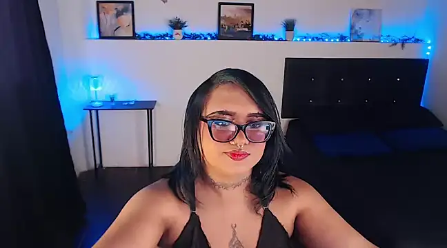 Snapshot of LiaScarlett chatting on 12-20-24, 06:45 LiaScarlett online show from 12-20-24, 06:45