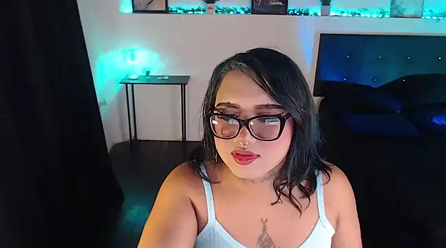 Snapshot of LiaScarlett chatting on 12-28-24, 01:50 LiaScarlett online show from 12-28-24, 01:50