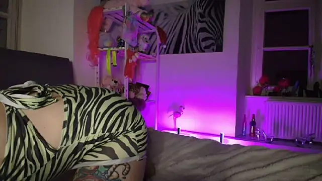 PinkHurricaneOfficial online show from 03-21-25, 06:29