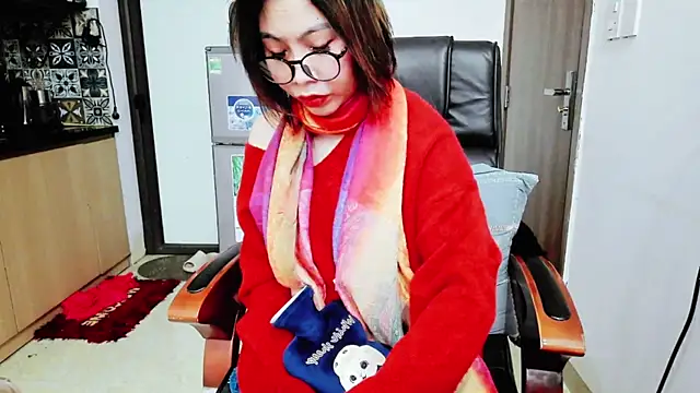 Miu-Le online show from 12-15-25, 07:18