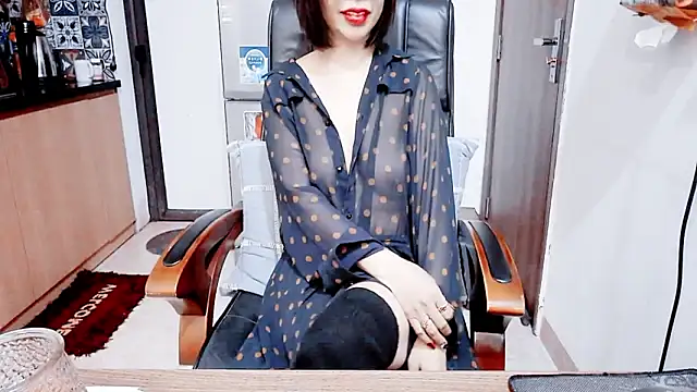 Miu-Le online show from 02-11-26, 10:15