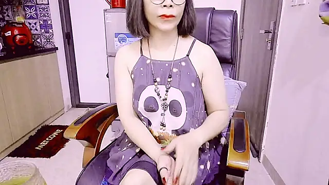 Snapshot of Miu-Le chatting on 04-24-26, 03:53 Miu-Le online show from 04-24-26, 03:53