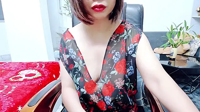 Snapshot of Miu-Le chatting on 05-27-26, 08:28 Miu-Le online show from 05-27-26, 08:28