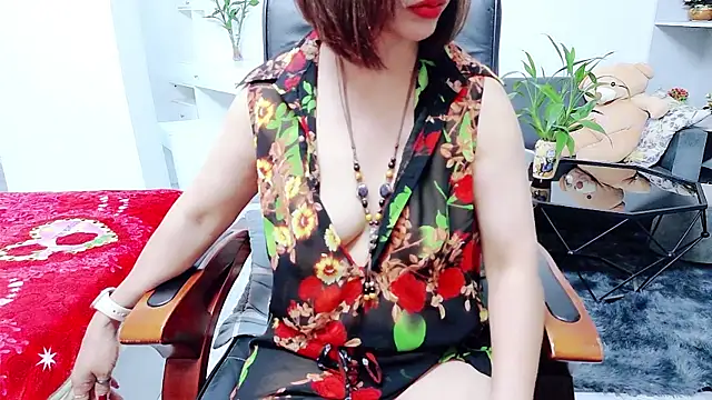 Snapshot of Miu-Le chatting on 06-02-26, 10:34 Miu-Le online show from 06-02-26, 10:34