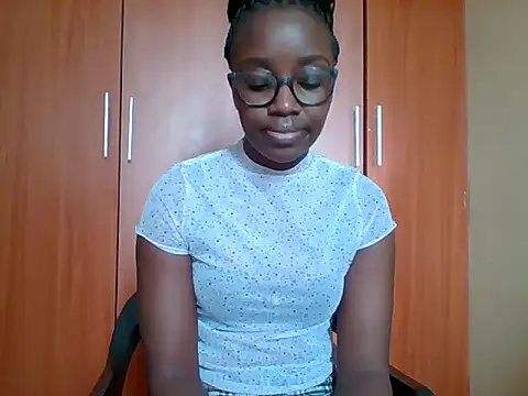 Snapshot of sexy_darleen23 chatting on 05-06-26, 10:31 sexy darleen23 online show from 05-06-26, 10:31