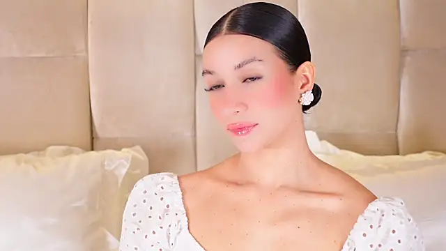 KiraKayleigh1 online show from 12-19-25, 12:28