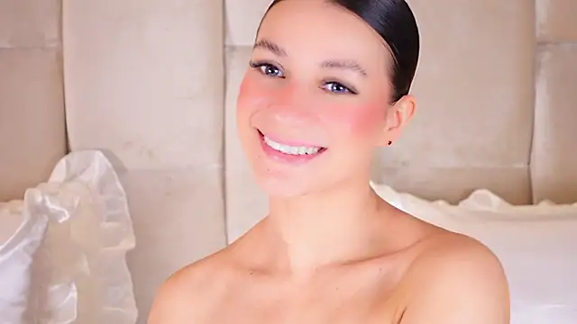 KiraKayleigh1 online show from 02-27-26, 11:05