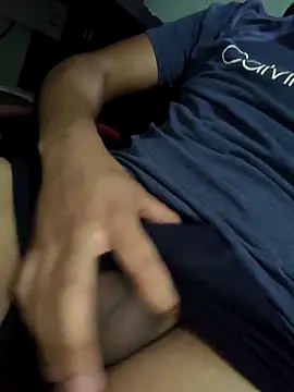 Snapshot of crmm90 chatting on 10-11-25, 11:47 crmm90 online show from 10-11-25, 11:47