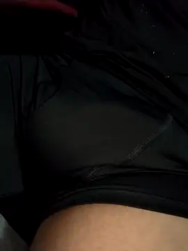 Snapshot of crmm90 chatting on 10-28-25, 11:51 crmm90 online show from 10-28-25, 11:51