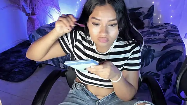 Riana Kean online show from 04-19-26, 02:33