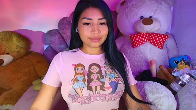 Pocahontascute 33 online show from 05-11-26, 04:04
