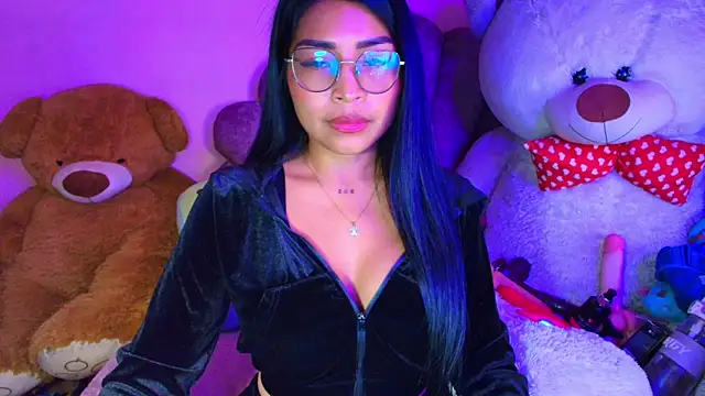 Pocahontascute 33 online show from 06-05-26, 01:12