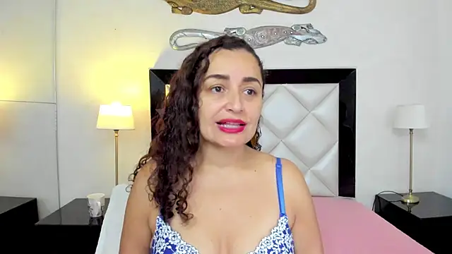  luna  sweet  online show from 02-20-25, 03:12