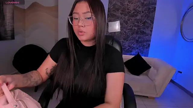 AmberLewis  online show from 02-25-25, 03:09