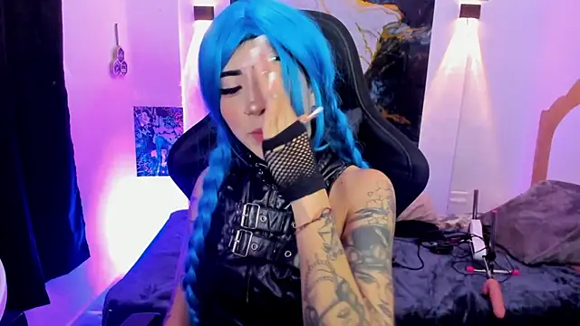 chaymae nah  online show from 03-18-26, 01:25