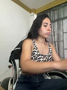 bella-black online show from 04-16-26, 01:23