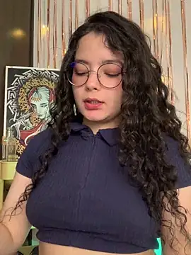 Snapshot of Antoniart_ chatting on 12-24-24, 02:10 Antoniart online show from 12-24-24, 02:10