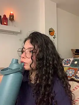 Snapshot of Antoniart_ chatting on 12-24-24, 05:16 Antoniart online show from 12-24-24, 05:16