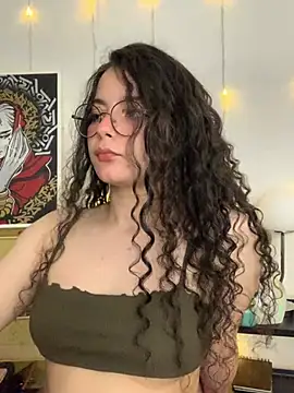 Snapshot of Antoniart_ chatting on 02-16-25, 02:09 Antoniart online show from 02-16-25, 02:09