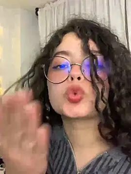 Snapshot of Antoniart_ chatting on 02-21-25, 02:06 Antoniart online show from 02-21-25, 02:06