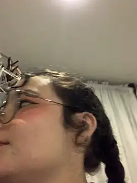 Snapshot of Antoniart_ chatting on 02-22-25, 02:17 Antoniart online show from 02-22-25, 02:17
