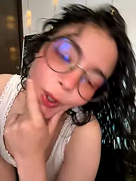 Snapshot of Antoniart_ chatting on 09-24-25, 02:04 Antoniart online show from 09-24-25, 02:04