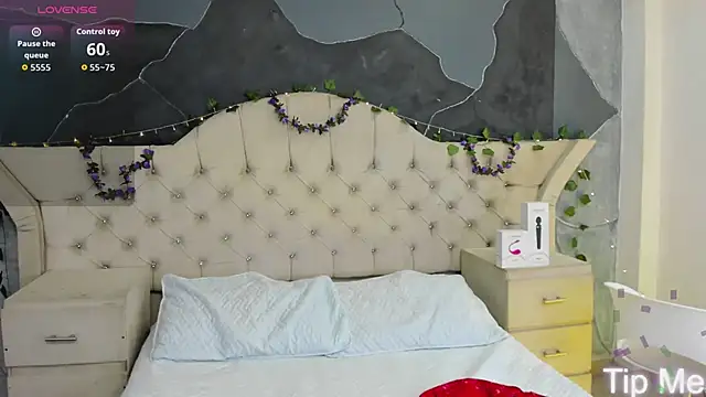 AmberGreyy  online show from 02-10-26, 05:39