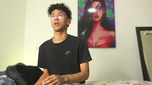 harrytwink18 online show from 12-05-24, 01:28