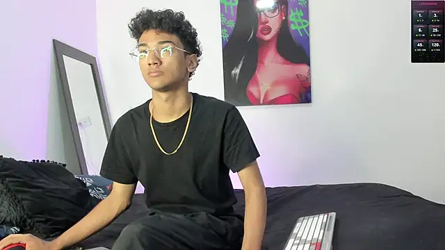 harrytwink18 online show from 02-13-25, 01:48