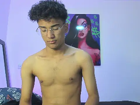 harrytwink18 online show from 02-24-25, 06:04