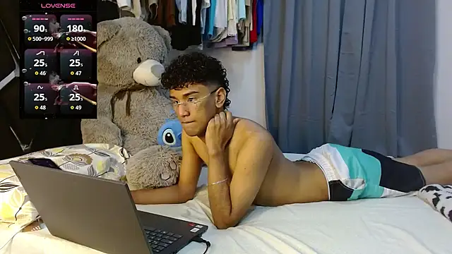 harrytwink18 online show from 04-13-26, 10:48