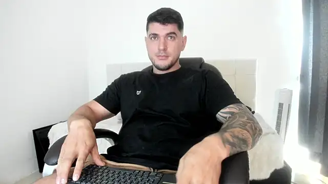 Snapshot of Teilor_Creed chatting on 09-19-25, 06:30 Teilor Creed online show from 09-19-25, 06:30