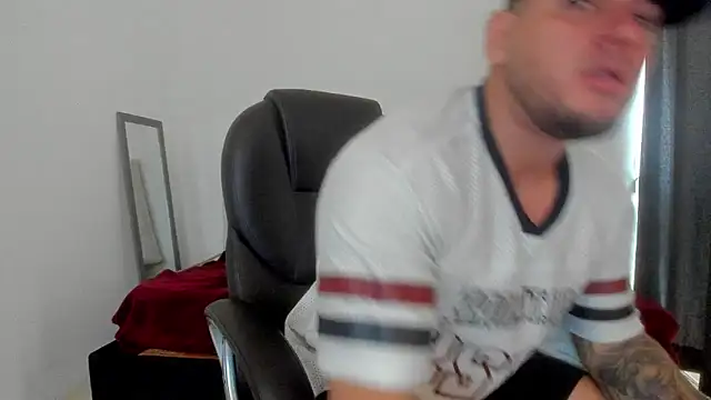 Snapshot of Teilor_Creed chatting on 10-28-25, 07:38 Teilor Creed online show from 10-28-25, 07:38