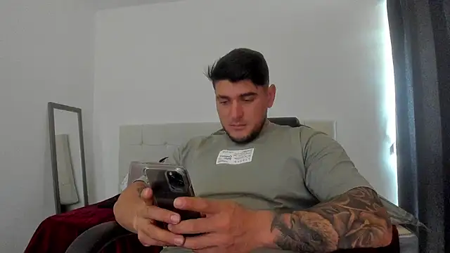 Snapshot of Teilor_Creed chatting on 10-29-25, 04:53 Teilor Creed online show from 10-29-25, 04:53