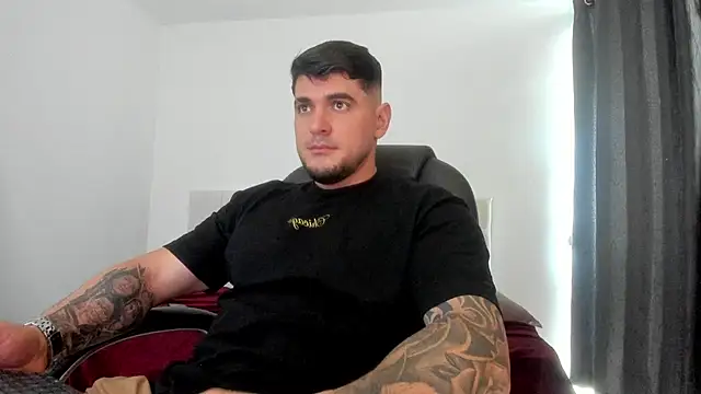 Snapshot of Teilor_Creed chatting on 10-31-25, 05:47 Teilor Creed online show from 10-31-25, 05:47