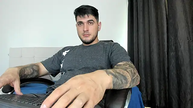 Snapshot of Teilor_Creed chatting on 12-16-25, 06:57 Teilor Creed online show from 12-16-25, 06:57