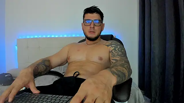 Snapshot of Teilor_Creed chatting on 02-03-26, 03:04 Teilor Creed online show from 02-03-26, 03:04