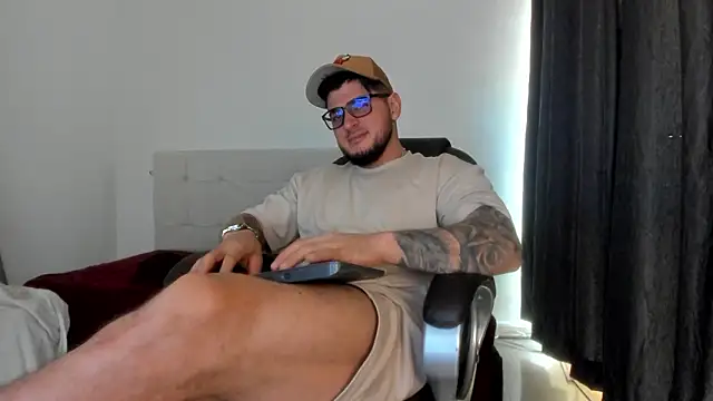 Snapshot of Teilor_Creed chatting on 02-26-26, 07:35 Teilor Creed online show from 02-26-26, 07:35