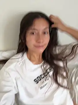 HelennaMoon  online show from 04-18-26, 03:38