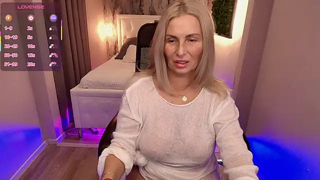 Scarlett Mai online show from 11-20-25, 08:03