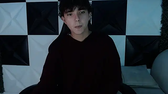 Snapshot of Dani_cumboy chatting on 12-14-24, 02:56 Dani cumboy online show from 12-14-24, 02:56