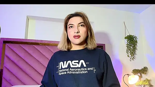 TomLondon  online show from 09-24-25, 11:13