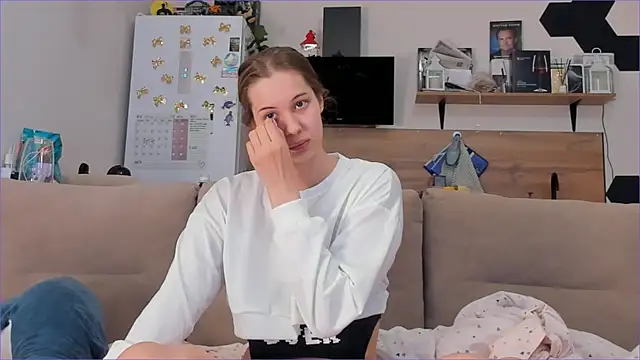 Girl alone home online show from 04-20-26, 02:09